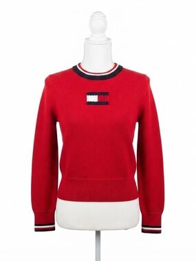 Y2K Tommy Hilfiger Women’s Red Cotton Crew Neck Logo Sweater Small Petite